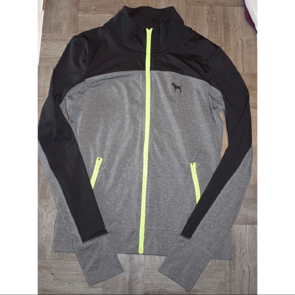 VS PINK Ultimate Zip Up - Picture 2 of 8